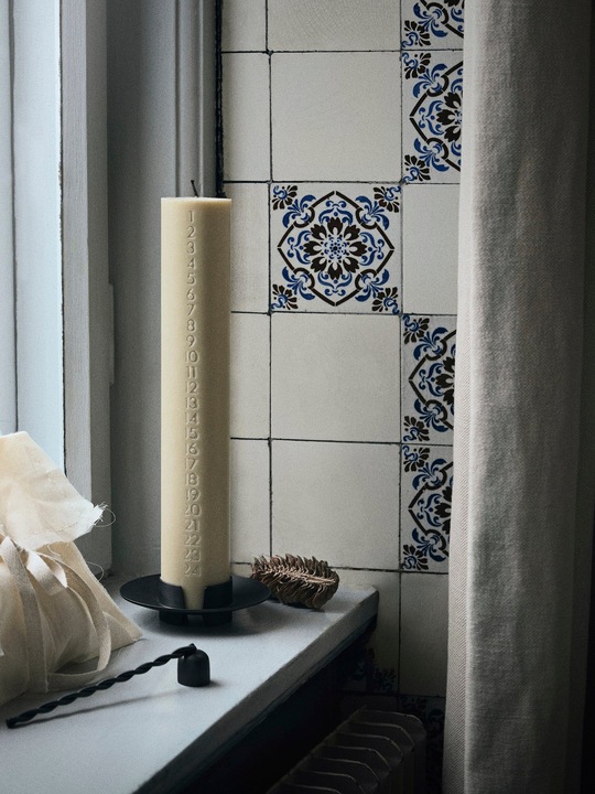 Image du produit Ferm Living Éteignoir à bougies TWIST noir (2,5 x 15,5 x 2,5 cm)