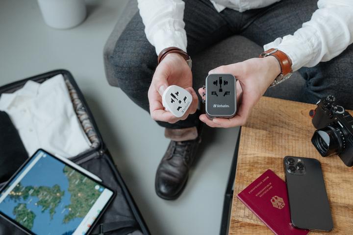 Actual product image Verbatim Universal Travel Adapter