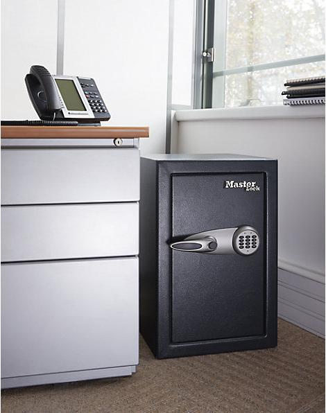 Actual product image Master Lock Safe T0-331 (169.70 l)