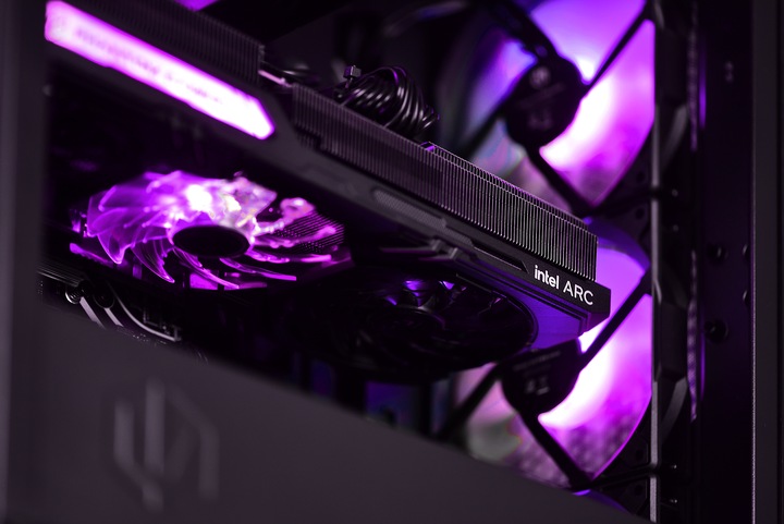 Immagine prodotto Action Actina 5500 (AMD Ryzen 5 5500U, 16 GB, 1000 GB, GeForce RTX 3060)