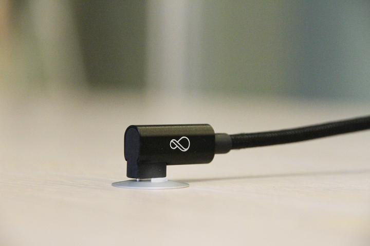 Produktbild Ochno USB-C Cable | Angled | DP Video Alt Mode | Male/Male | USB-C - USB-C | 3.1 Gen 2 | Braided | 0 (0.70 m, USB 3.2 Gen 2)