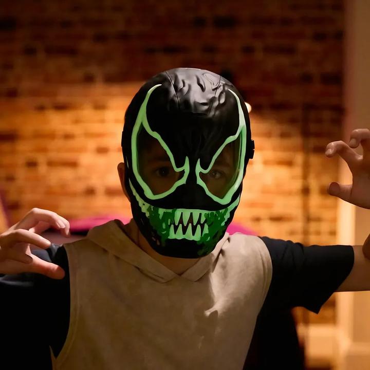 Actual product image Spiderman Spd Venom Versus Feature Mask