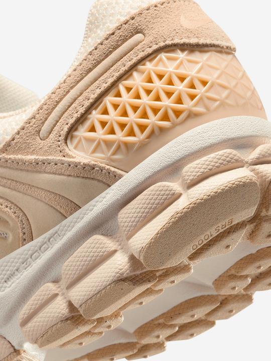 Produktbild Nike Zoom Vomero 5 (40)