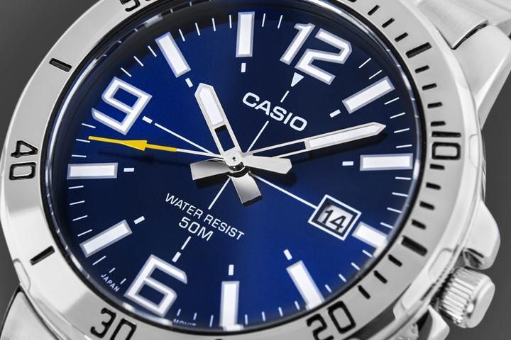 Produktbild Casio Herrenuhr MTP-VD01D-2BVUDF + BOX (43 mm)