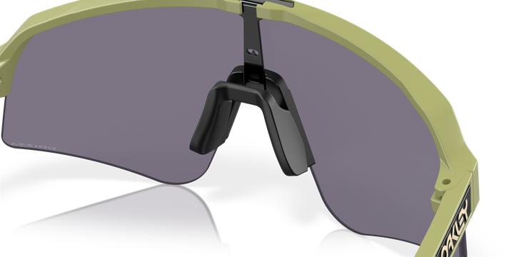Produktbild Oakley Brille Sutro Lite Sweep Matte Fern / Prizm Grey (matte fern, Prizm Grey)