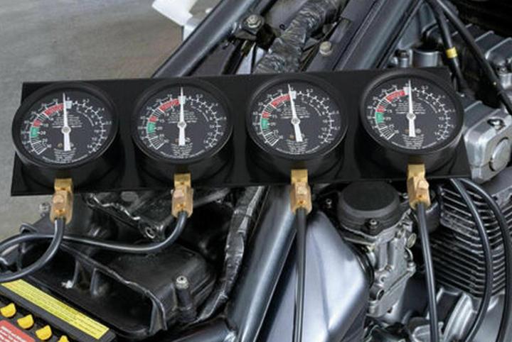 Actual product image Brilliant Tools Synchronous carburettor tester | with 4 synchronous clocks | 26-pcs.