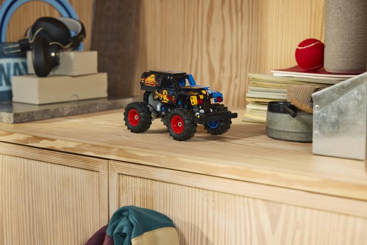 Actual product image LEGO Monster Jam Grave Digger Feuer und Eis (LEGO Technic)
