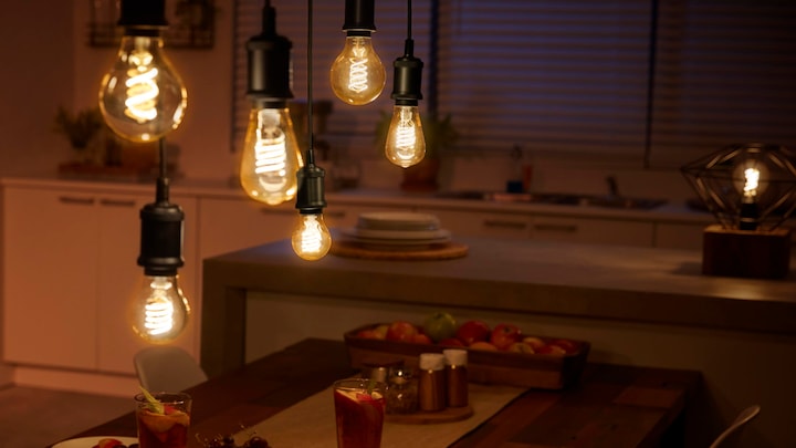 Immagine prodotto Philips Hue Tonalità Bianco BT (E27, 7 W, 550 lm, 1 x, G)