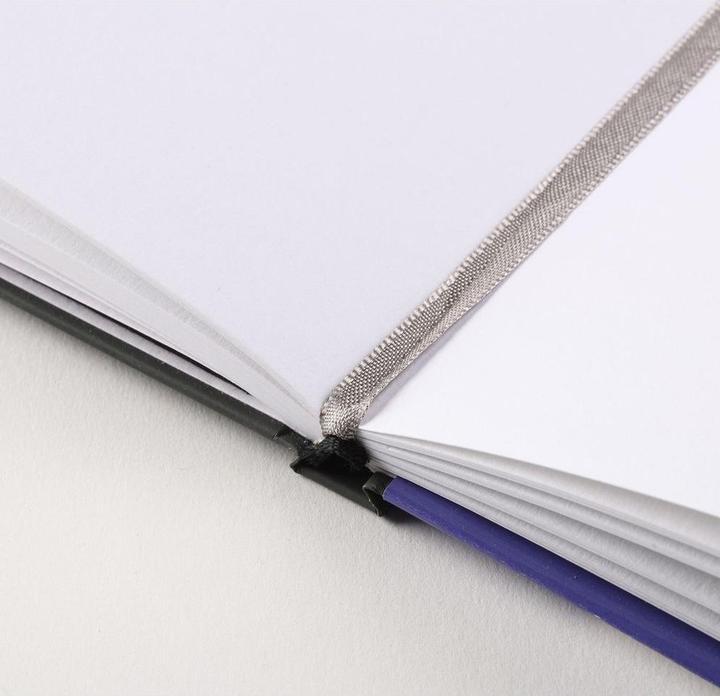 Actual product image Canson GRADUATE Mixed Media sketchbook, 140 x 216 mm black, 36 sheets, white paper 200 gsm, hardcover (A5, Plain, Hardcover)