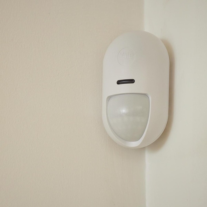 Actual product image Yale YA-AL-PIR-1A-W - Smart Alarm Indoor Motion Sensor (12 m)