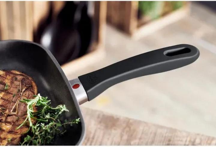 Actual product image Zwilling Avola grill pan, 28 cm | square | aluminium (Grill pan, Aluminium, 28 x 5.60 cm)