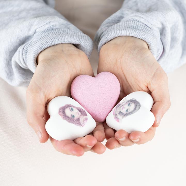 Actual product image Top Model Topmodel - TOPModel Printed Bathfizzers BEAUTY and ME - White, Pink - 30g each (Bath bombs, Bath pearls, 30 g)