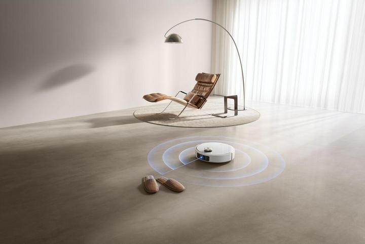 Actual product image Mova V50 Ultra (24000 Pa, Wiping pads (rotating))