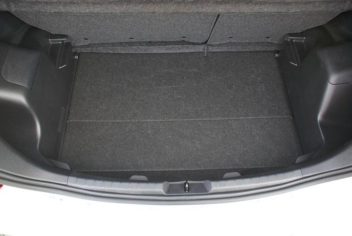 Immagine prodotto Aristar Vasca del bagagliaio per Toyota Yaris Hybrid dal 2011 ad oggi (area di carico incassata)