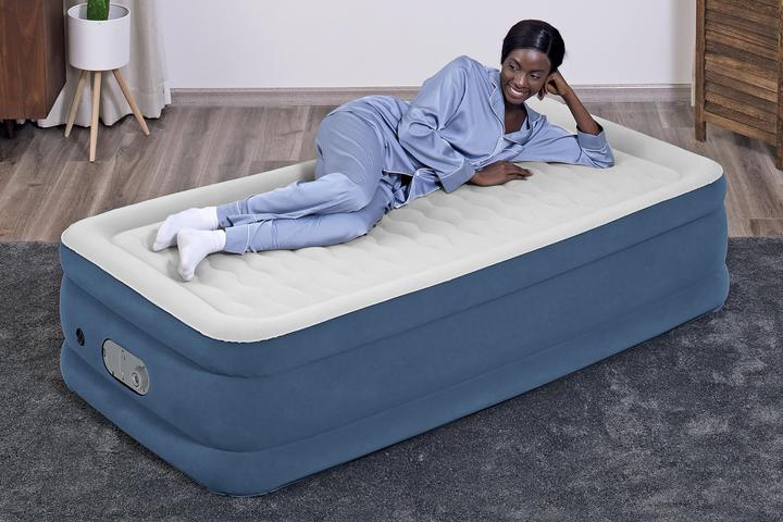 Actual product image Bestway AlwayzAire Twin Air Mattress with Built-in Dual Pump 1.91 m x 97 cm x 46 cm (950 x 1860mm)