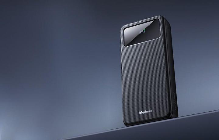 Actual product image Mcdodo Power Bank MC-4230 Digital Display 20000mAh 1C+2A, 22.5W (czarny) (20000 mAh, 22.50 W, 37 Wh)