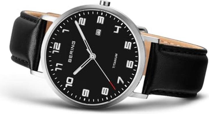 Actual product image Bering Titanium (Analogue wristwatch, 40 mm)