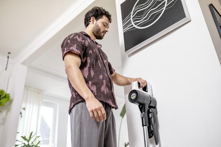 Produktbild Kärcher Karcher VC4 Akku-myHome 1.198-930.0