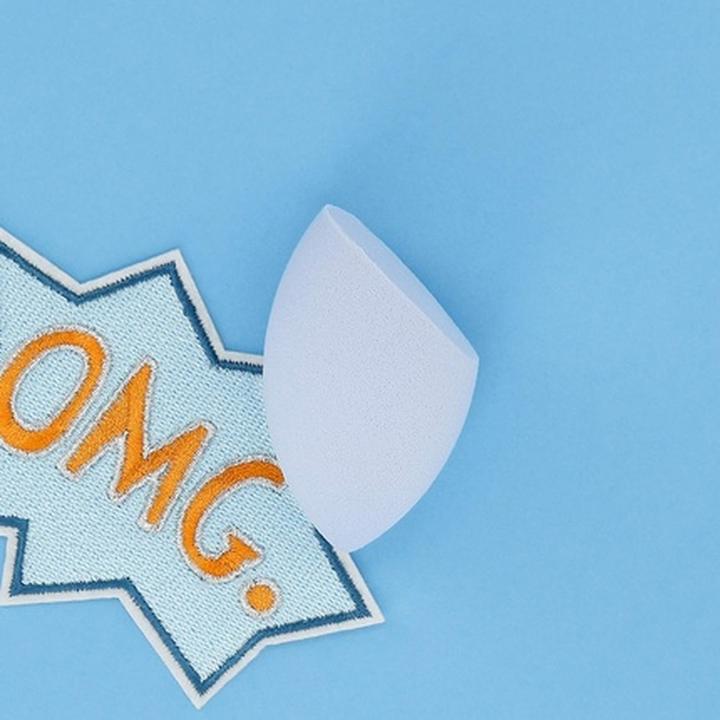 Actual product image Ilu T4B Olive Shaped Makeup Sponge For Foundation, Concealer And Powder (Blue)