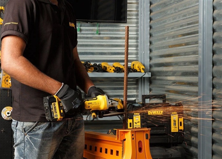 Image du produit DeWalt DCG405P3 (125 mm)