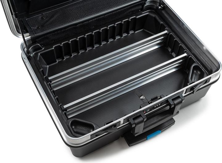 Actual product image B&W International Orca (1 Piece)