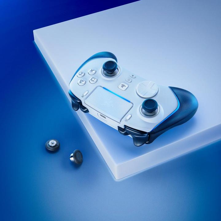 Produktbild Razer Wolverine V2 Pro (PC, PS5)