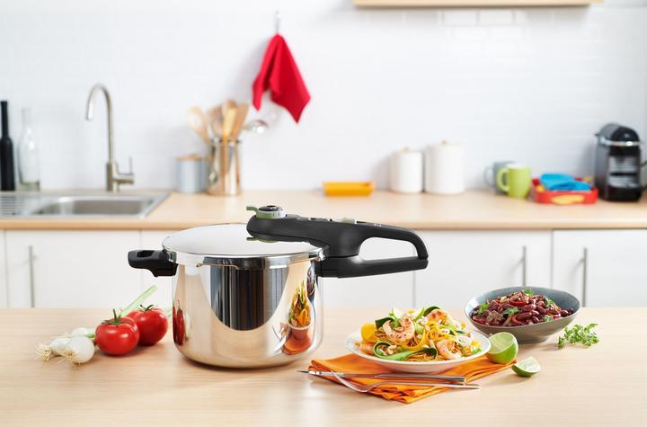 Produktbild Tefal Secure Trendy Schnellkochtopf (22 cm, Kochtopf, Edelstahl)
