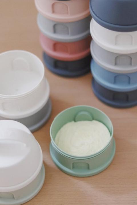 Actual product image Beaba Milk powder tin