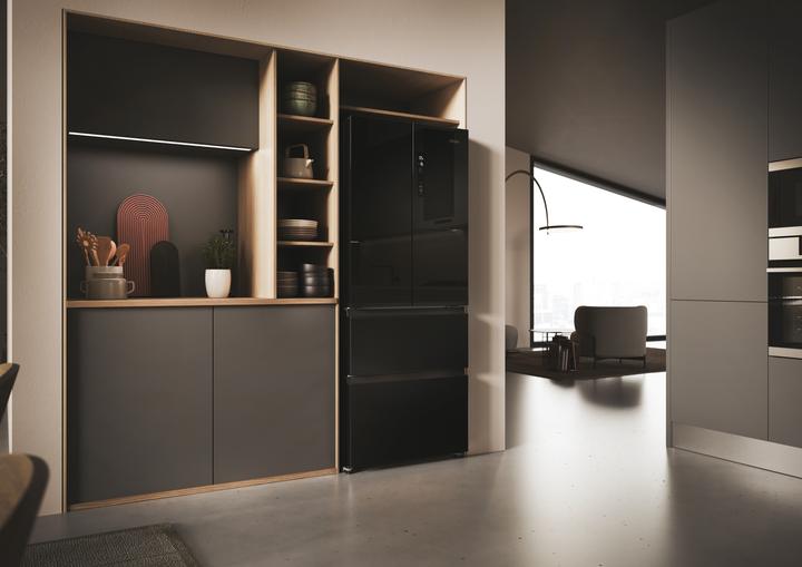 Actual product image Haier HFR3718ENGB FD 70 Series 3 Frigorifero (402 l)