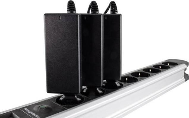 Produktbild EFB Elektronik mains adapter Schuko to cold device socket 250V 10A PVC temperature resistance up to 70 degrees