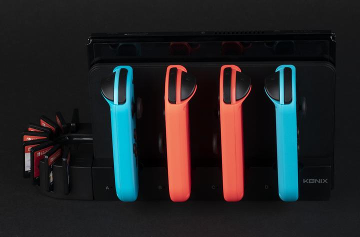 Actual product image Konix Mythics Cooling + Charging Stand Spaceship (Switch, Switch OLED)