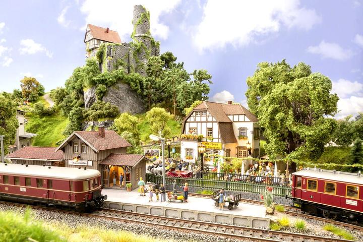 Produktbild Noch Ratgeber Familien-Hobby-Modell