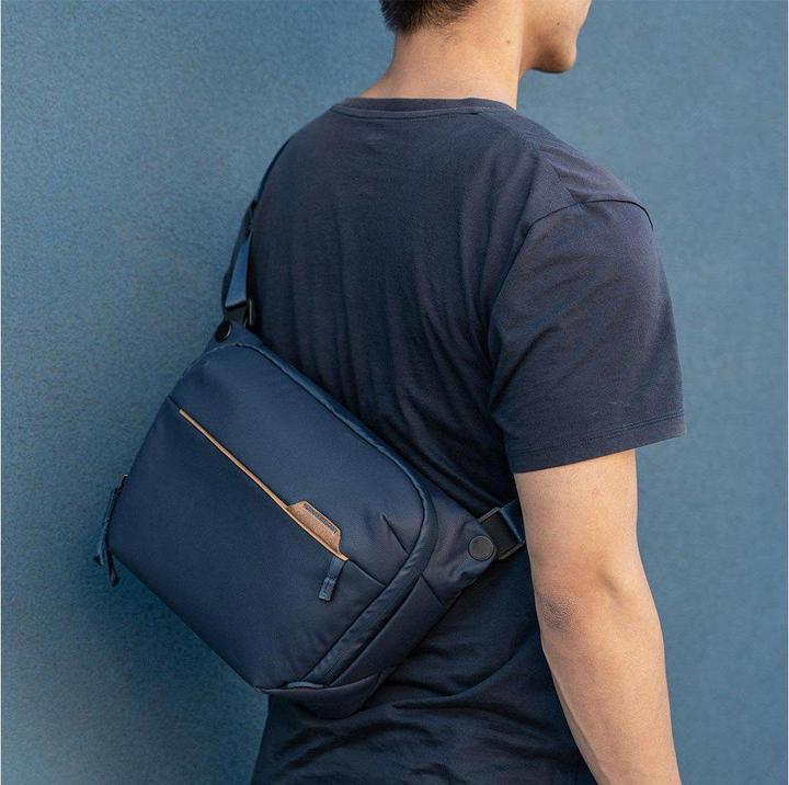 Immagine prodotto Peak Design Everyday Sling v2 (Borsa a tracolla per fotocamera, 6 l)