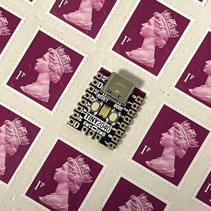 Actual product image Berrybase Pimoroni Tiny 2040, RP2040 microcontroller board