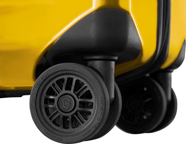 Actual product image Victorinox Airox, Medium Hardside Case, Gold Yellow (74 l, M (50 - 90l))