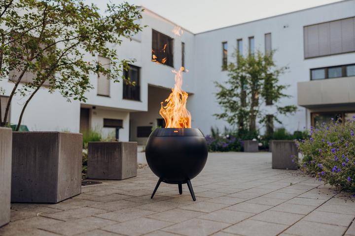 Produktbild Höfats MOON 45 all black Feuerkorb mit niedrigem Fuss (51 cm)