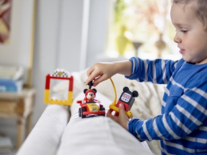 Produktbild LEGO Mickys Rennwagen (10843)