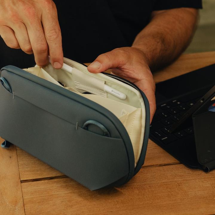 Actual product image Peak Design Tech Pouch Small (1 l)