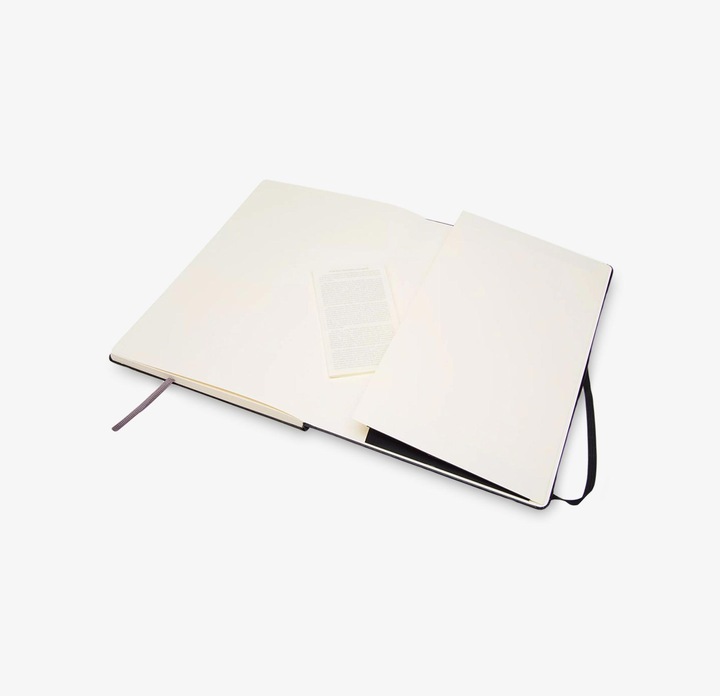 Actual product image Moleskine Art Plus (A4, Plain, Hardcover)