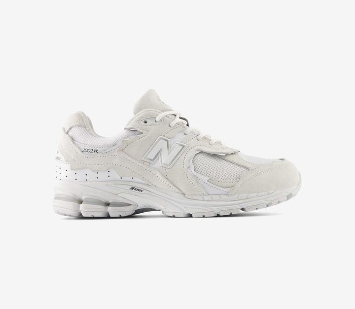 Actual product image New Balance U2002DXA (38)