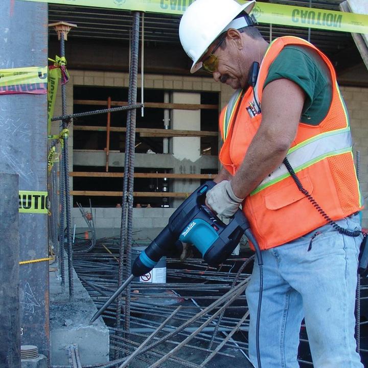 Actual product image Makita 230 V Breekhamer (Electrical connection)