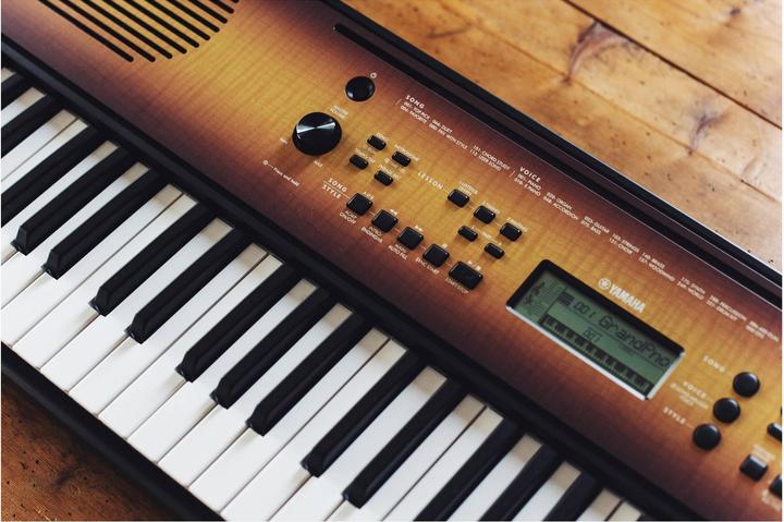 Produktbild Yamaha PSR-E360 MA Maple keyboard 61 toetsen (61 Tasten)