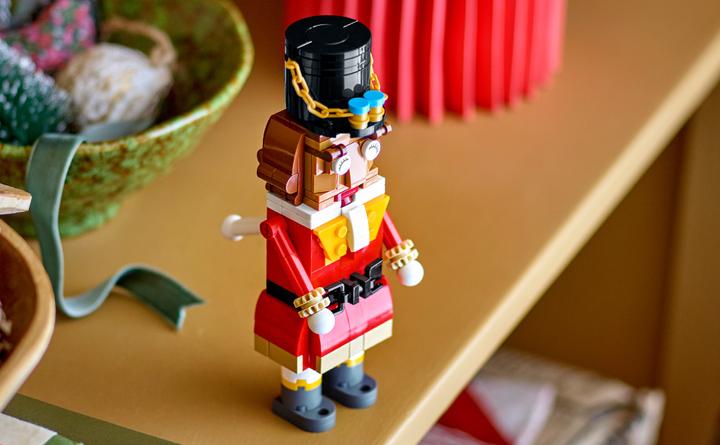 Actual product image LEGO Nutcracker (LEGO Iconic)