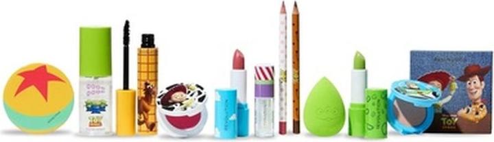 Immagine prodotto I Heart Revolution Set regalo Revolution Beauty Disney Toy Story X Revolution Camera di Andy (Set per la cura del corpo)