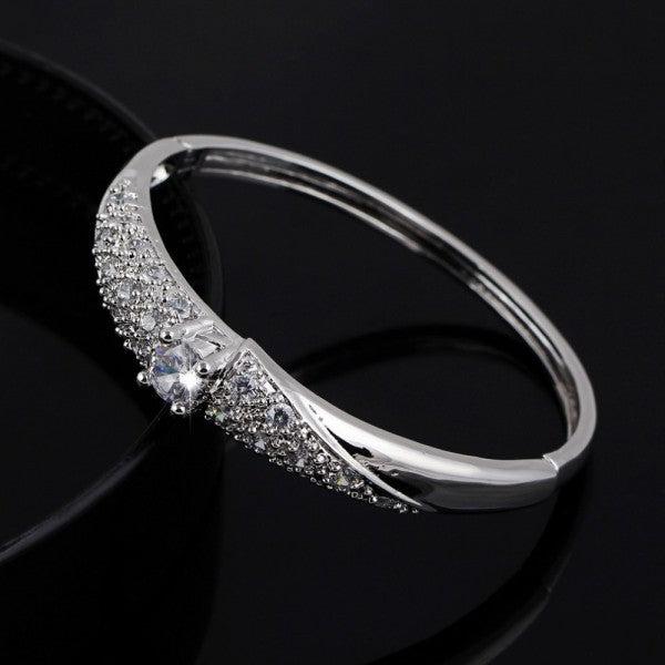 Immagine prodotto Hermex LUSSO Bracciale Bangle Placcato Platino Charms Zirconia - Platino Argentato (5.50 cm, Lega di rame-nichel)