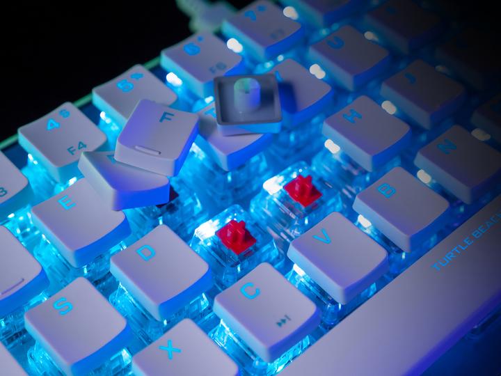 Actual product image Turtle Beach Vulcan II Mini (FR, Cable)