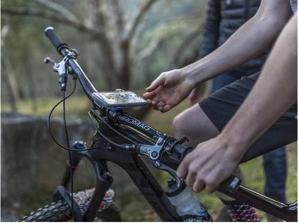 Produktbild Quad Lock Poncho (Samsung Galaxy S22 5G)