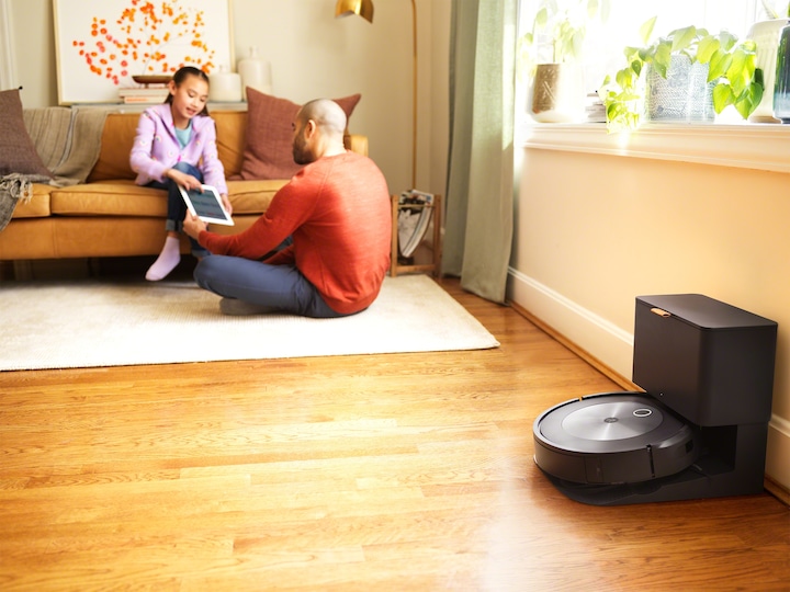 Actual product image iRobot Roomba j7+ (Robot vacuum)