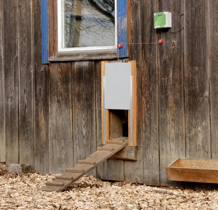 Actual product image Neogard Automatic chicken door with
