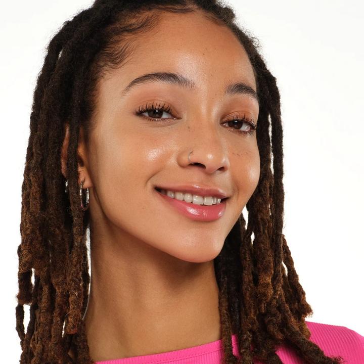 Immagine prodotto essence Silky Blur Hydrating Longwear (178)